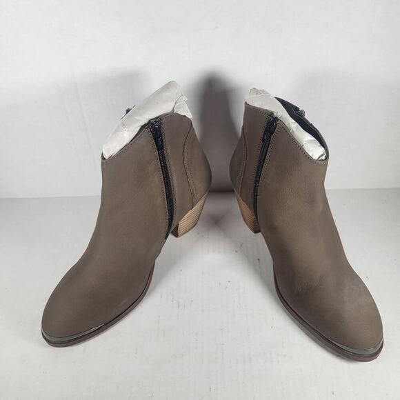 NWT Diba Sequoia Classic Western Feminine Taupe Suede Block Heel Bootie Size 8.5 - Picture 5 of 7